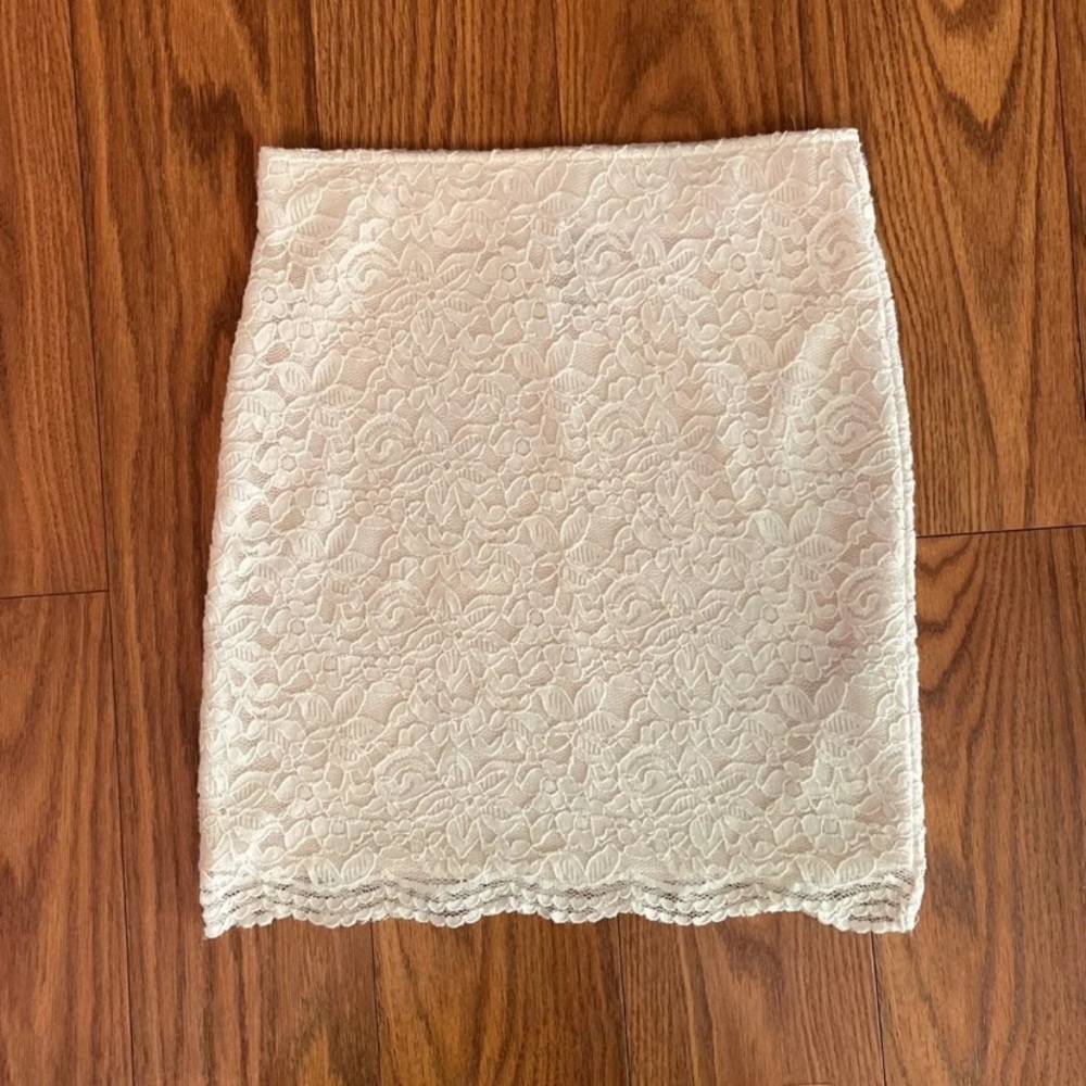 H&M White Lace Skirt